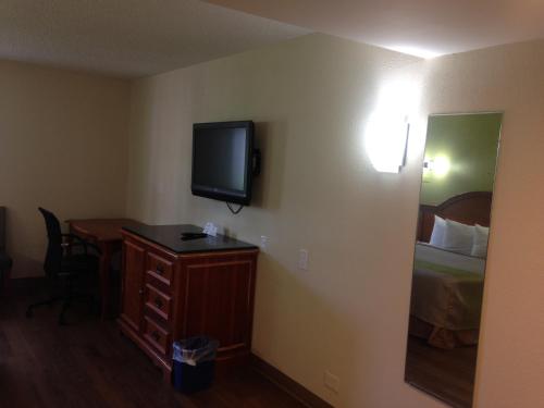 red carpet inn new brunswick