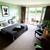 Sow And Piglets Guesthouse - Hostel,Victoria>>Port Campbell,2 star