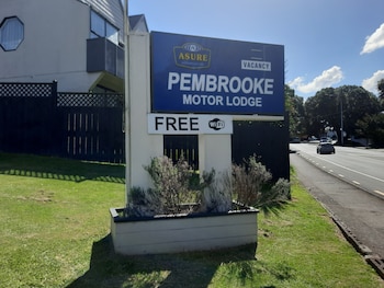 pembrooke motor lodge