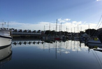 pembrooke motor lodge