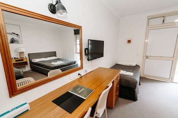 The Ophir Hotel,Glenroi>>Clifton Grove,4 star