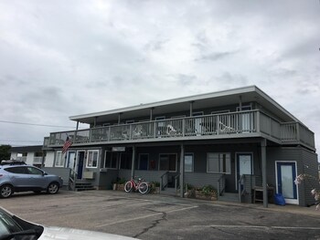 Point 1 Motel,,2 star