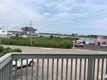 Point 1 Motel,,2 star