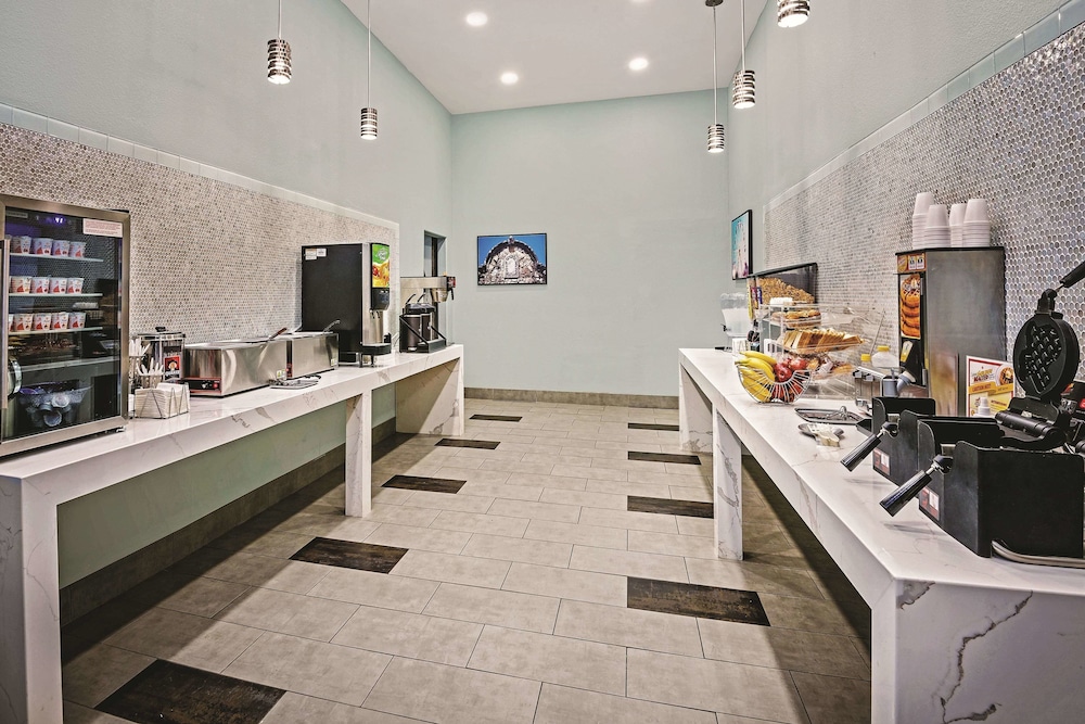 spark by hilton san antonio dominion