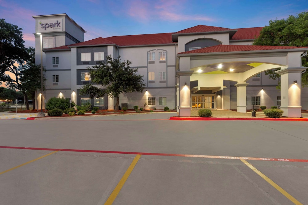 spark by hilton san antonio dominion