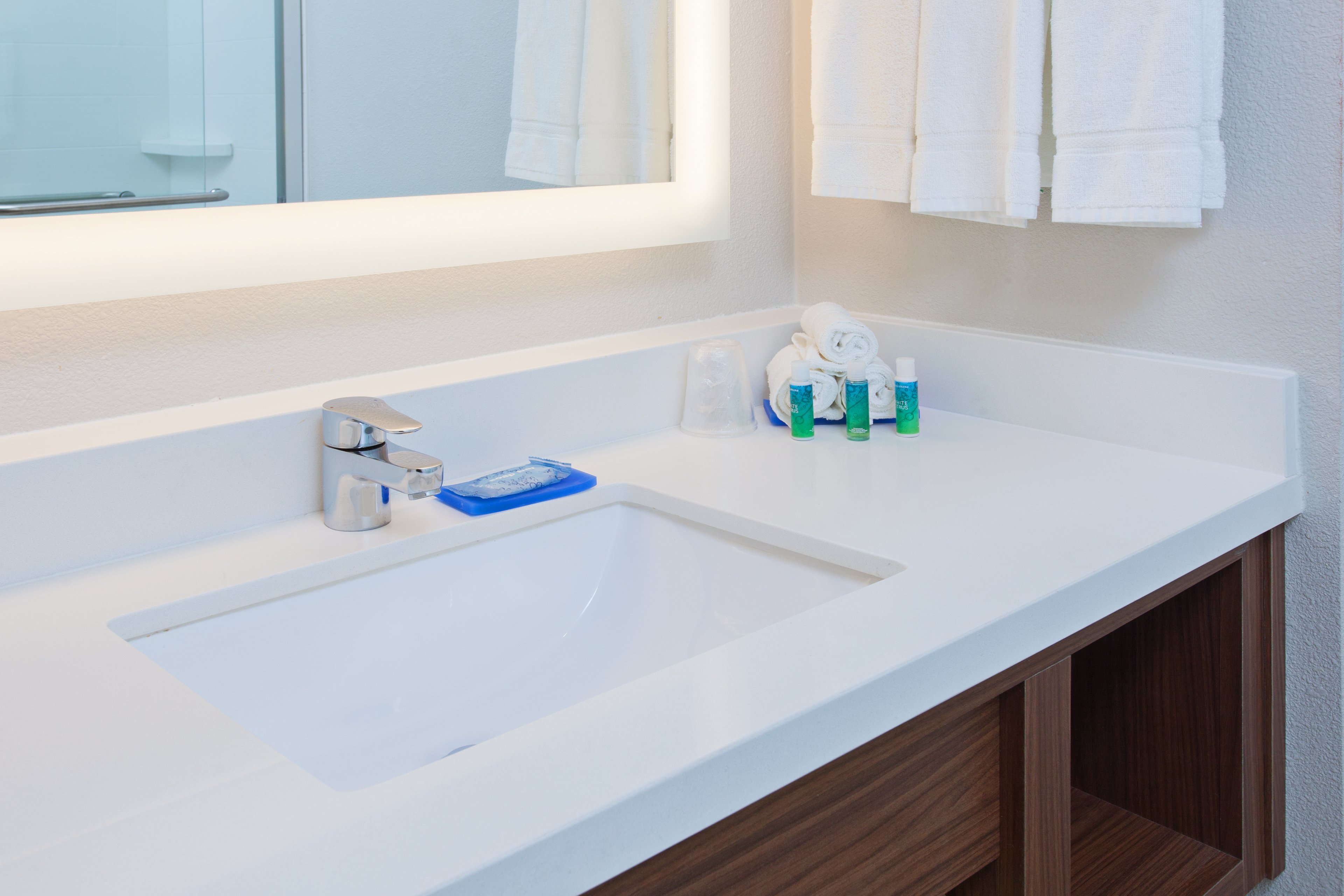holiday inn express mira mesa san diego by ihg