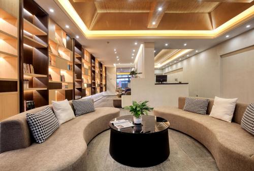Wing Hotel Guilin- Pedestrian Street,Xiufeng>>Guilin,3 star