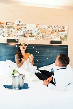 Aloft Louisville Downtown,Louisville>>Brooks,3 star