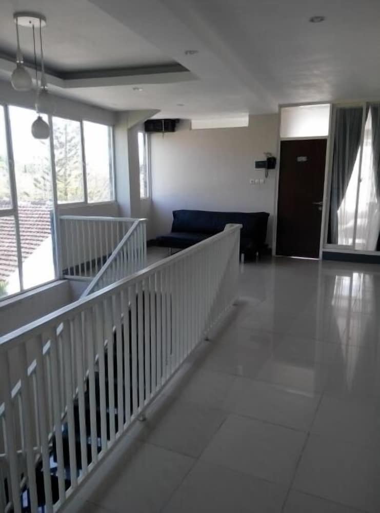 de wahyu hotel