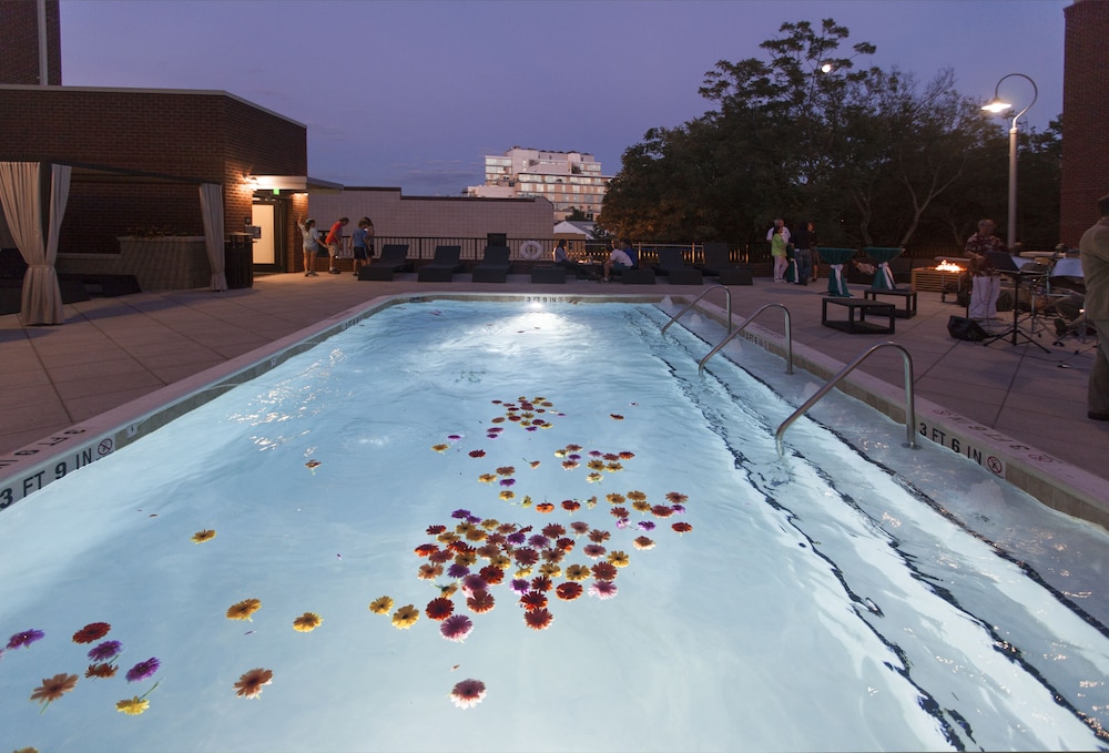 hampton inn and suites chapel hill carrboro downtown