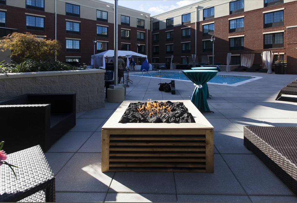 hampton inn and suites chapel hill carrboro downtown