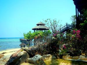 breve azurine lagoon retreat