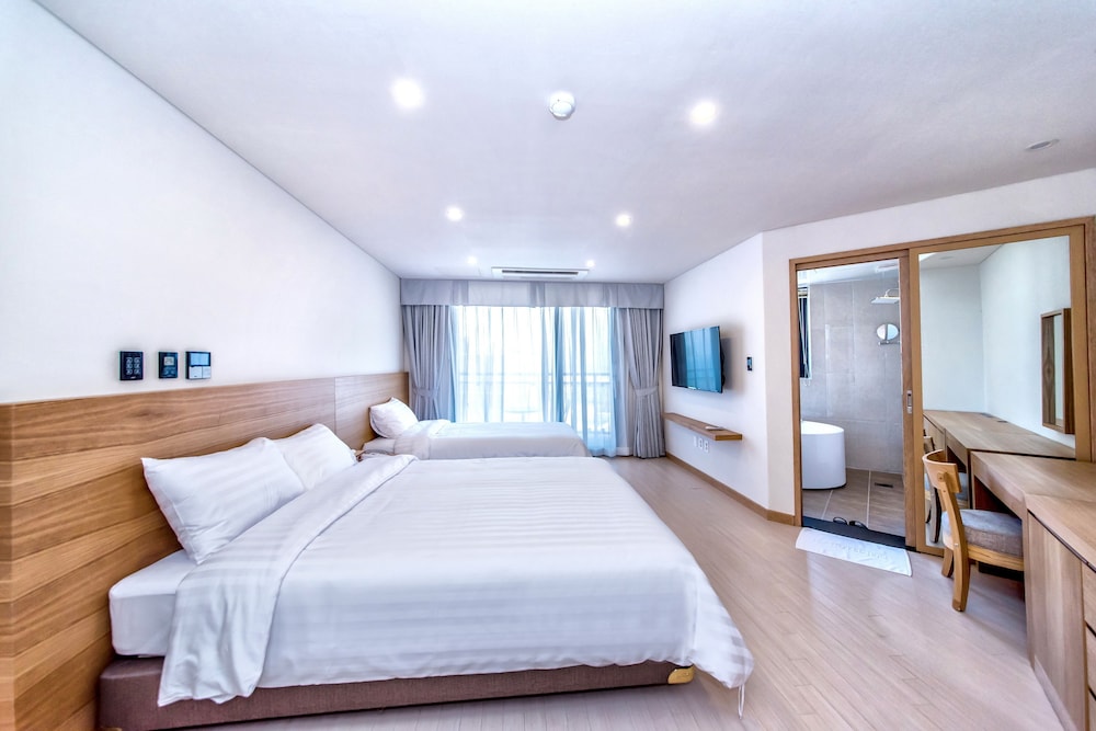 bk hotel jeju