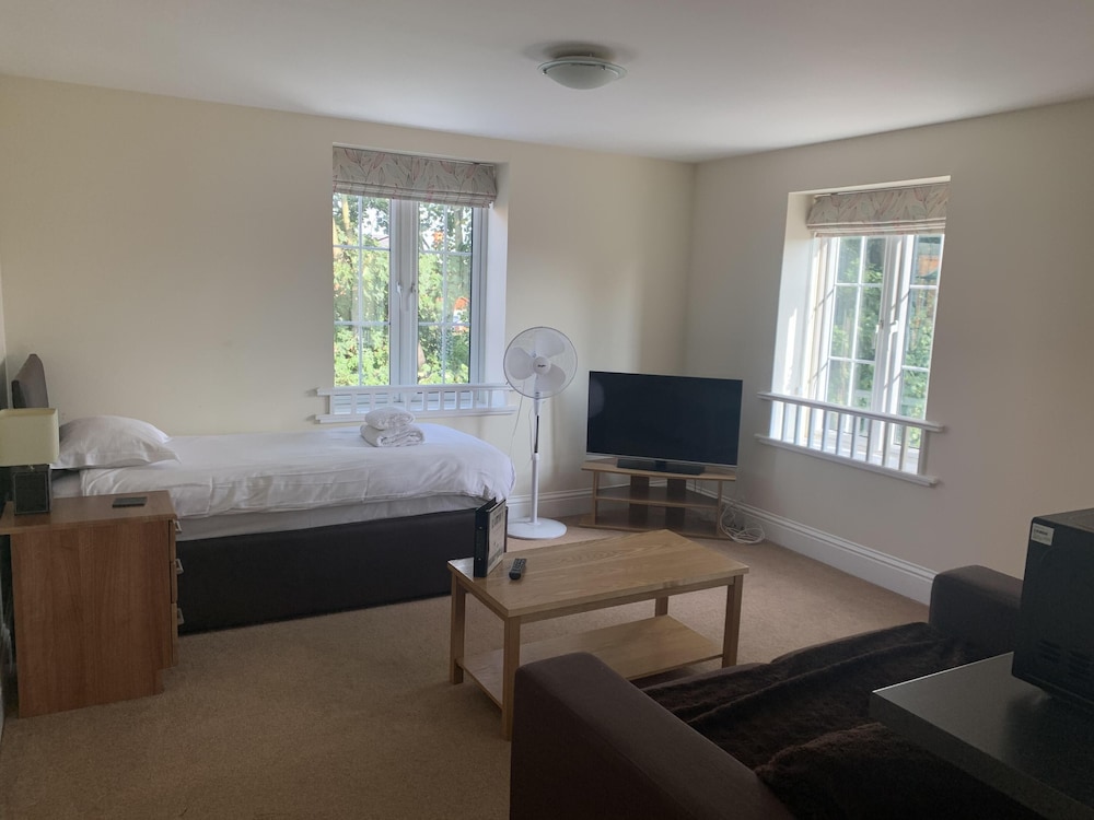 the lawns guest house