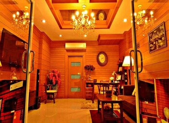 be rich hotel
