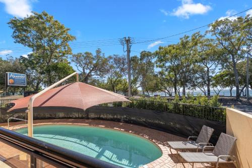 alexander beachfront apartments