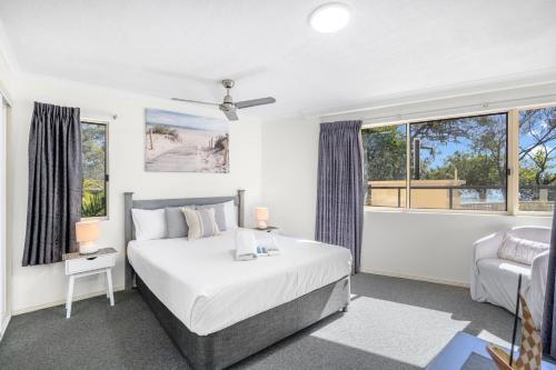 alexander beachfront apartments