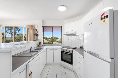 alexander beachfront apartments