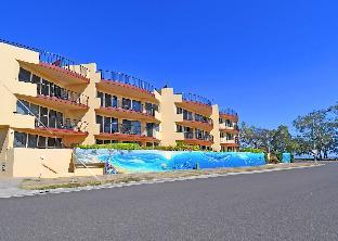 alexander beachfront apartments