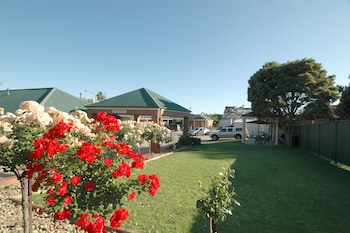 Poachers Paradise Motel,High Country>>Corowa,4 star