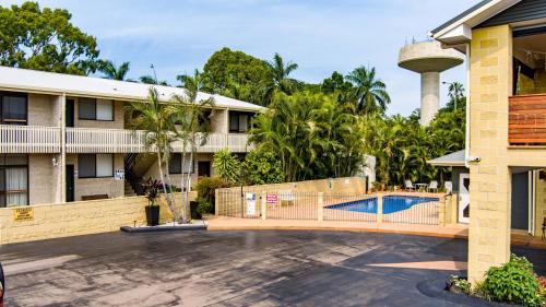 emerald gardens motel and apartments