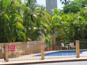 Emerald Gardens Motel & Apartments,Emerald>>Capricorn,4 star