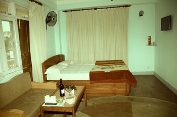 araniko village resort