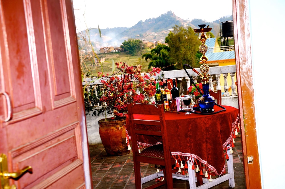 araniko village resort