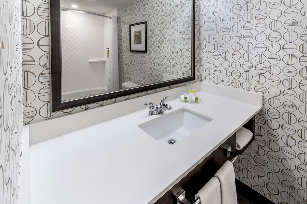 holiday inn hotel and suites milwaukee airport by ihg