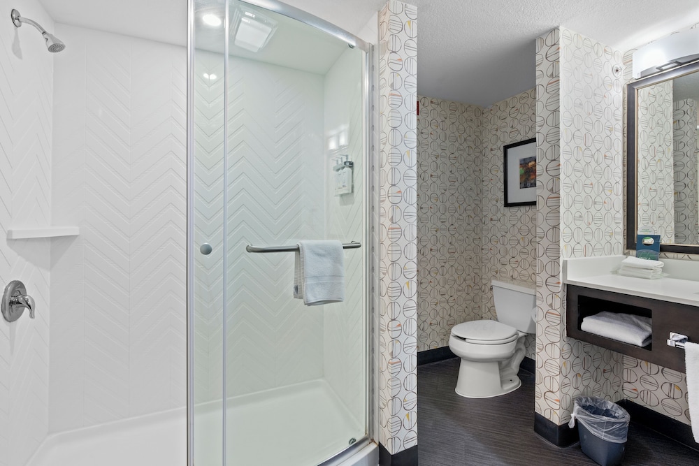holiday inn hotel and suites milwaukee airport by ihg