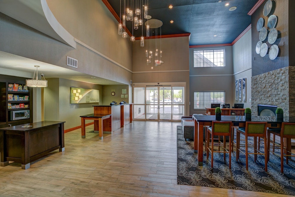 holiday inn hotel and suites milwaukee airport by ihg