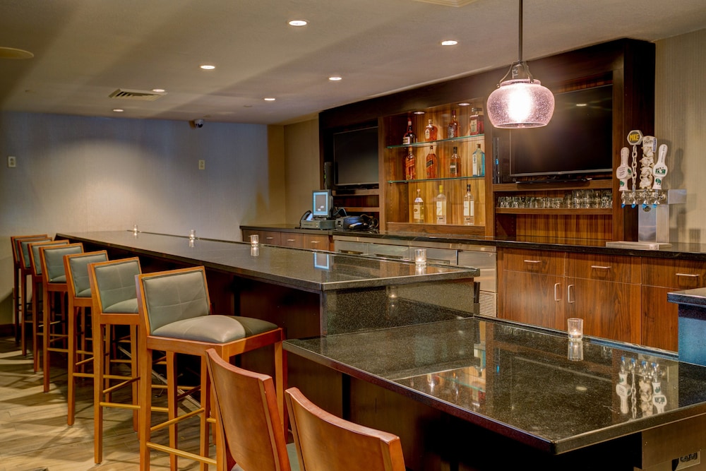 holiday inn hotel and suites milwaukee airport by ihg