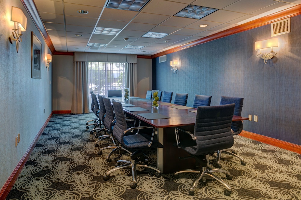 holiday inn hotel and suites milwaukee airport by ihg