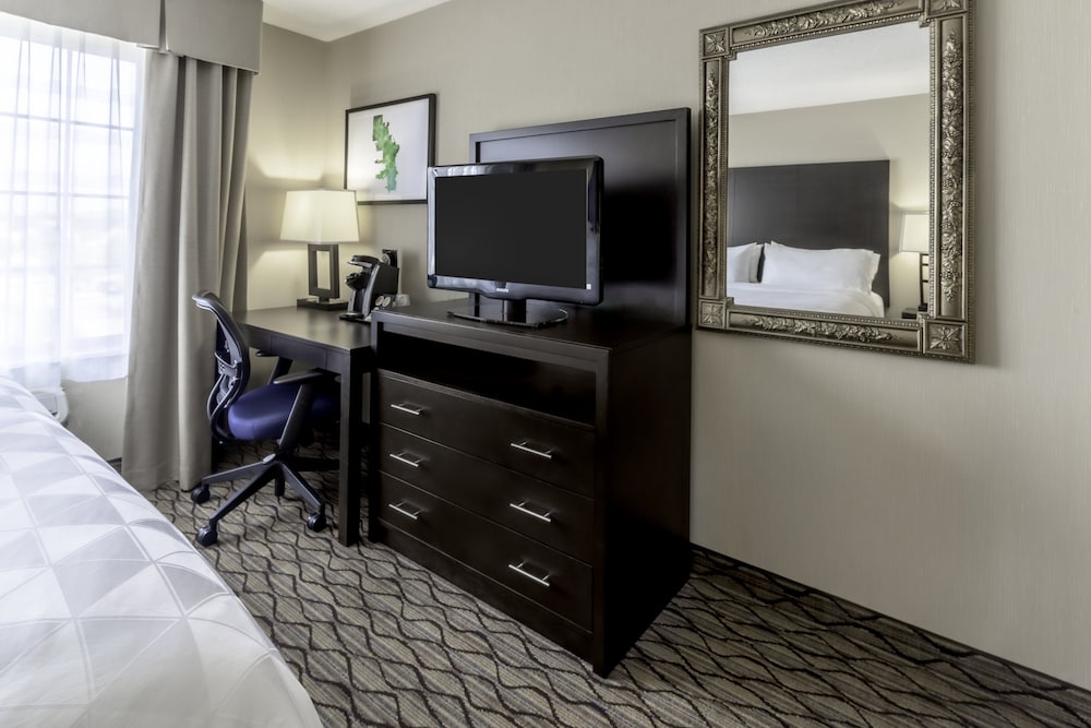 holiday inn hotel and suites milwaukee airport by ihg