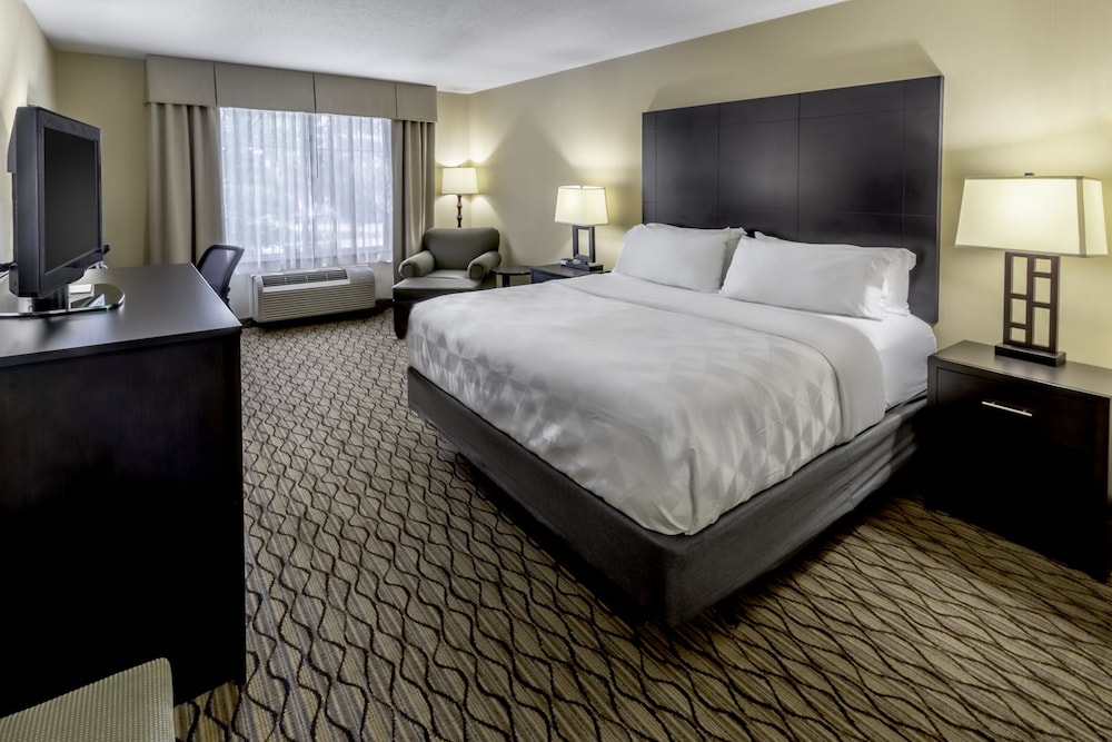 holiday inn hotel and suites milwaukee airport by ihg