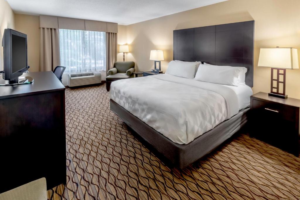 holiday inn hotel and suites milwaukee airport by ihg