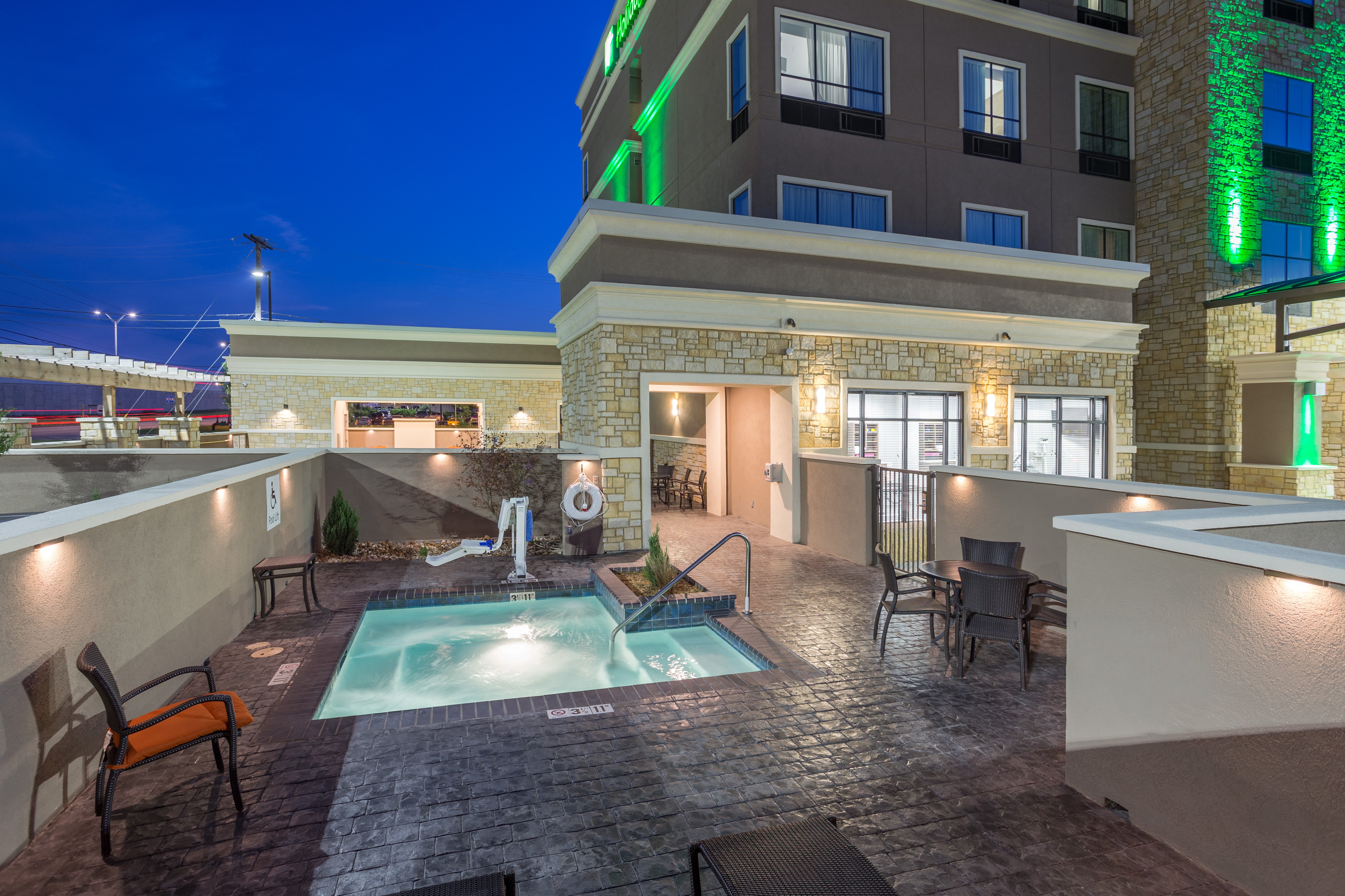 holiday inn san marcos convention ctr area by ihg