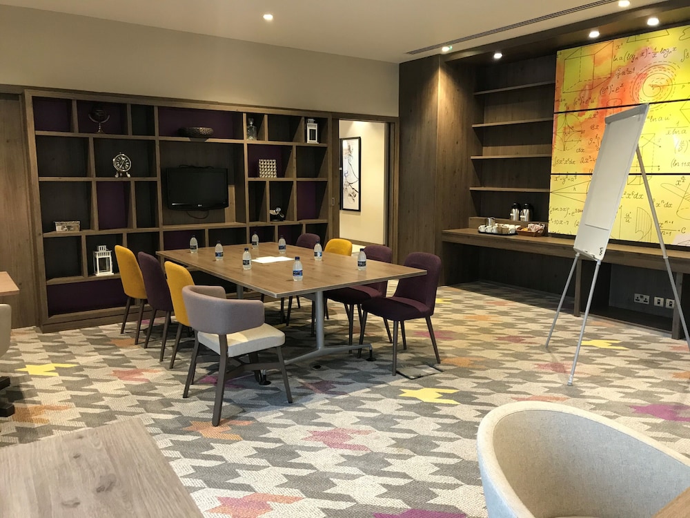 hampton by hilton oxford