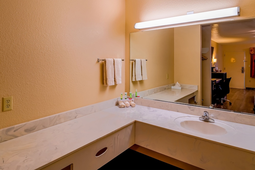 oyo hotel yoakum west