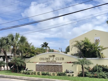 the colony club inn and suites