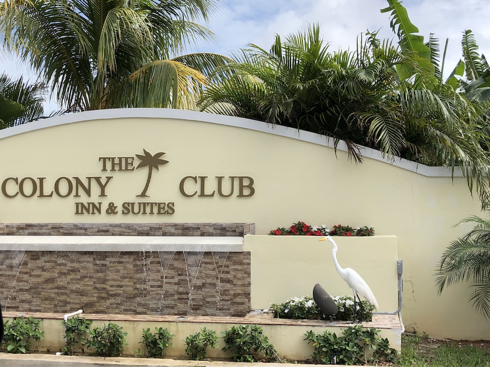 the colony club inn and suites