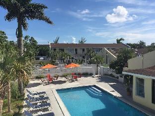 the colony club inn and suites