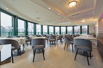 just hotel saronno