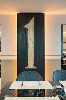 just hotel saronno