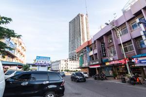 lovina inn nagoya batam