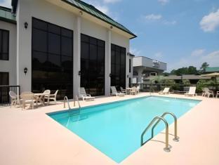 days inn and suites by wyndham savannah midtown