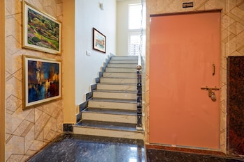 Hotel Grant Heights,,3 star