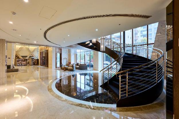 he ti hotel