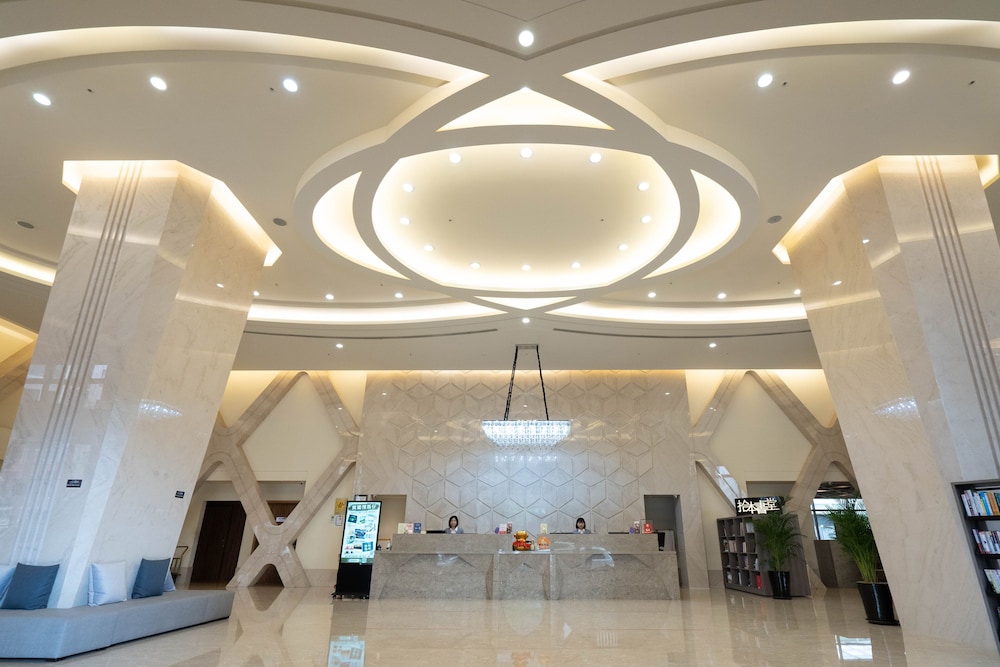 he ti hotel