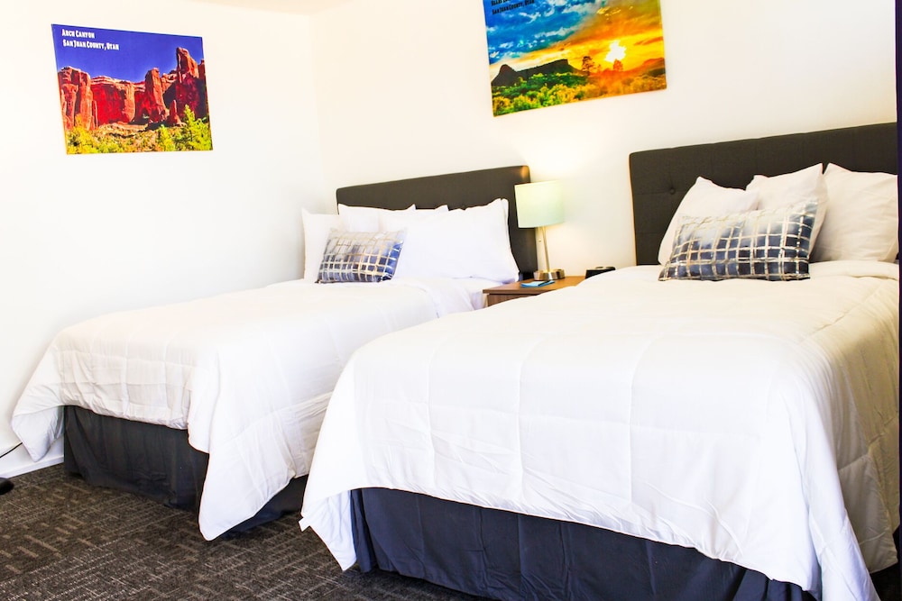 blue sage inn and suites